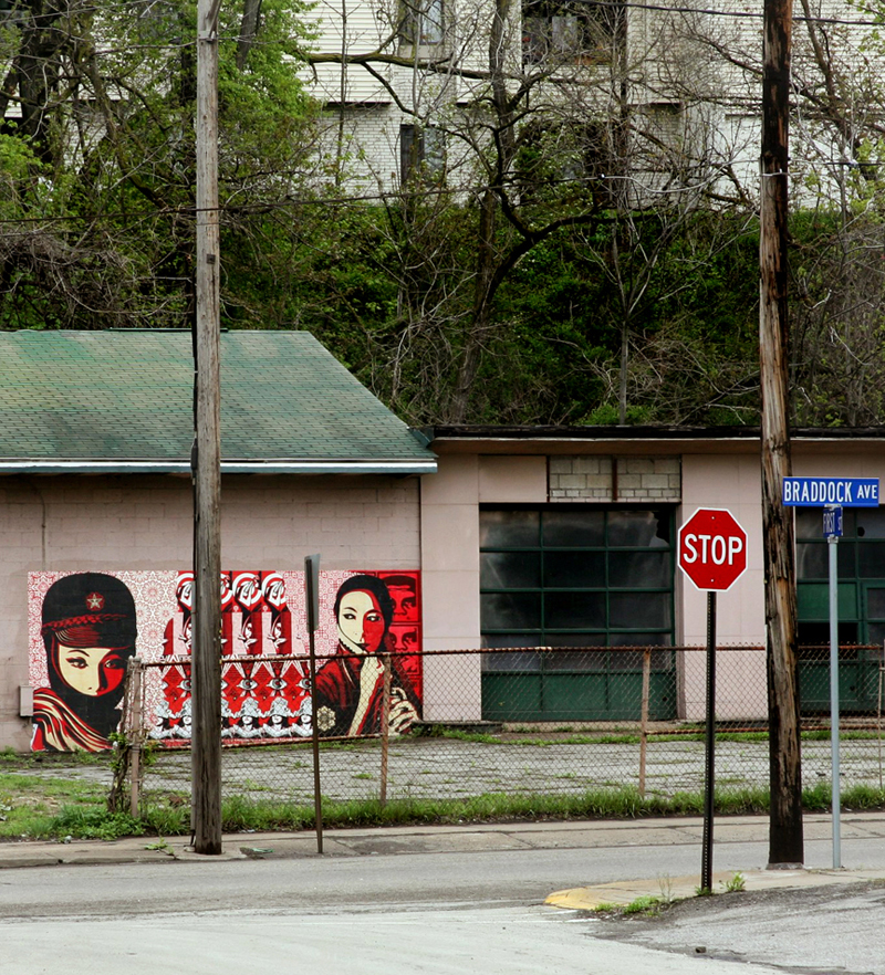 Shepard Fairey in Braddock, PA (photo © Salome Oggenfuss)