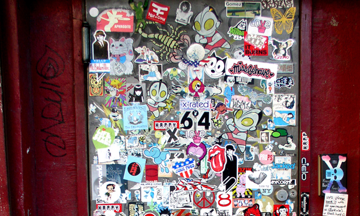 http://www.brooklynstreetart.com/theblog/wp-content/uploads/2010/11/brooklyn-street-art-stickers-jaime-rojo-11-10-web-13.JPG
