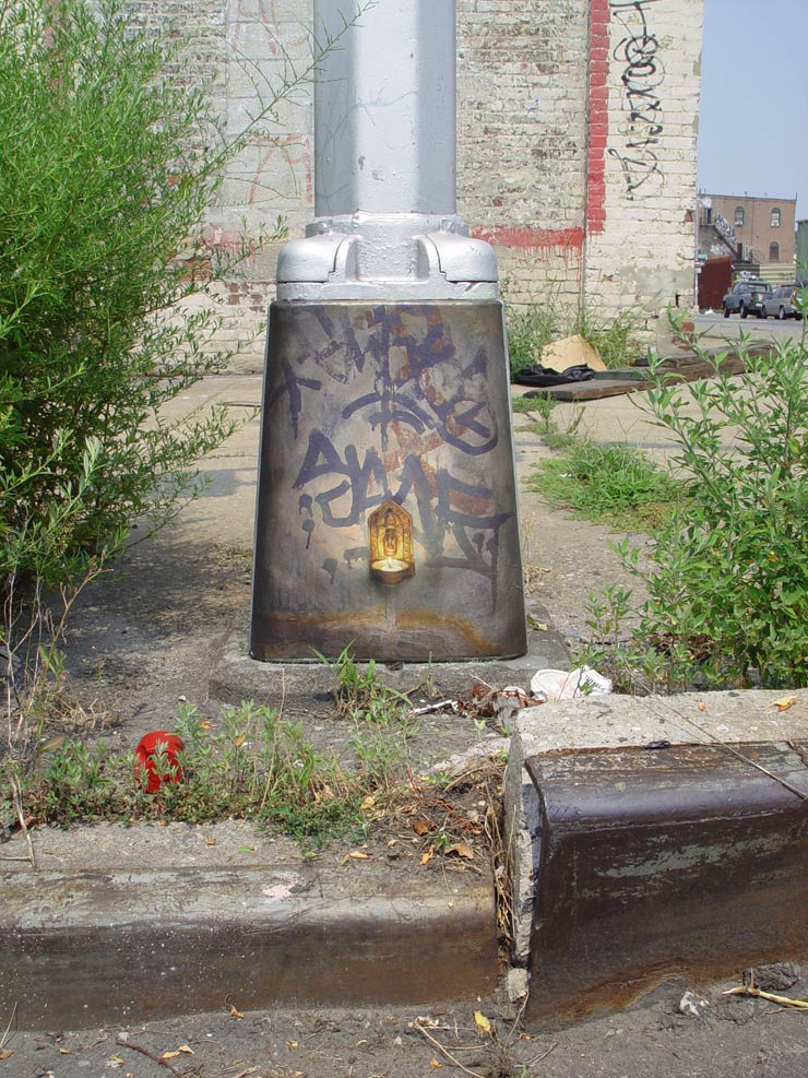 brooklyn-street-art-dan-witz-9-11-shrines- williamsburg-brooklyn