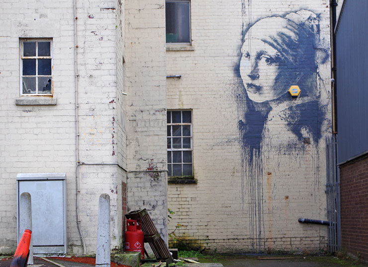 Brooklyn-Street-Art-Banksy-Girl-Pearl-Earring