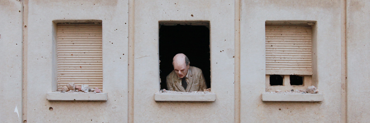 Urvanity 2019: Isaac Cordal’s Dire Courtyard Installation